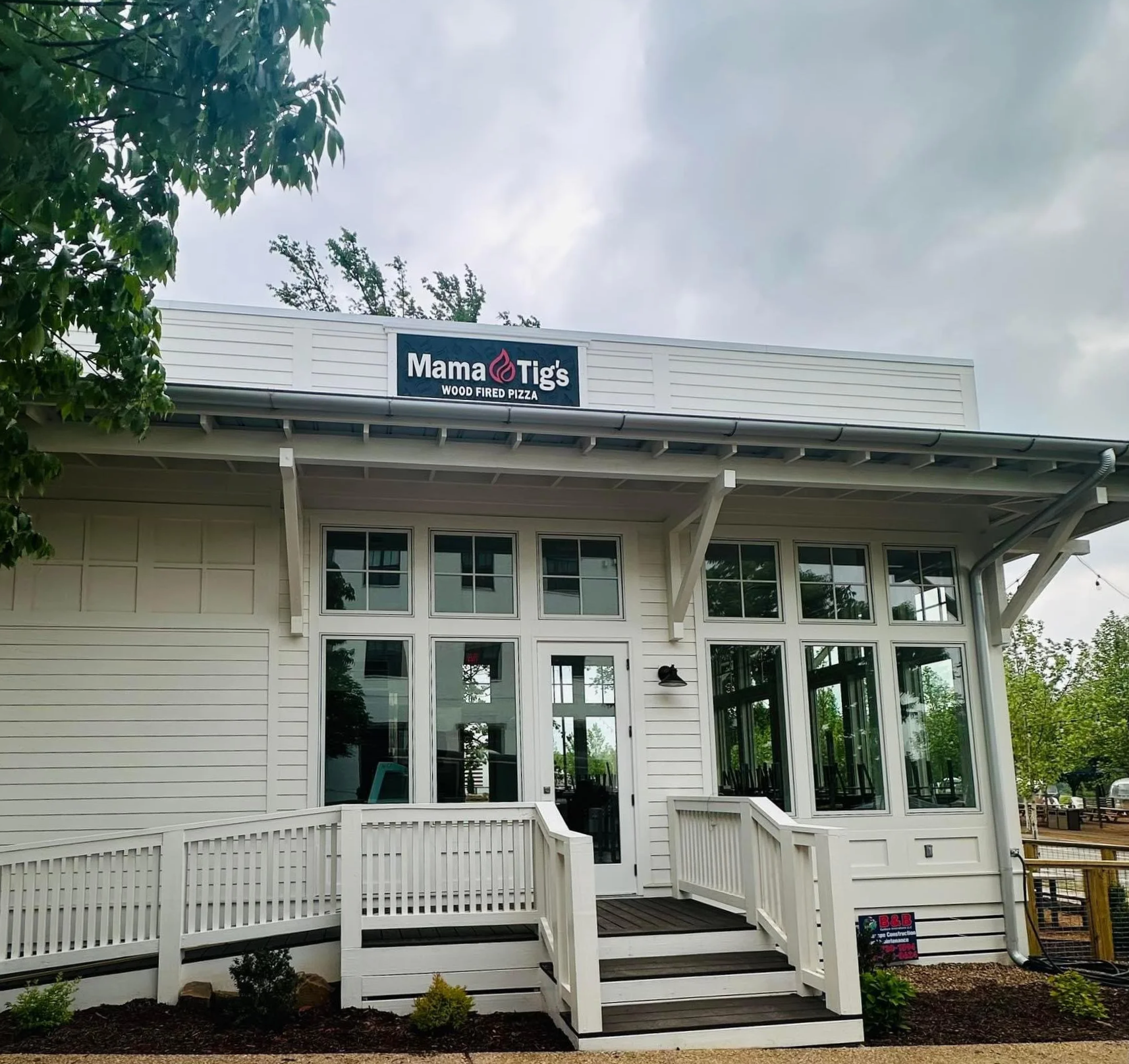 Mama Tigs Wood Fired Pizza serving Oklahoma, McIntosh County